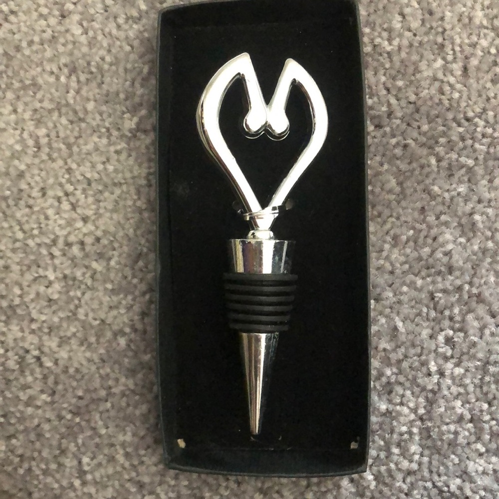 Heart wine stopper new in case
